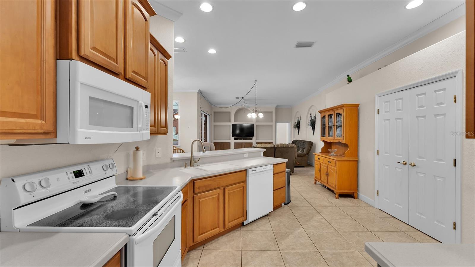 6714 HIGHLANDS CREEK LOOP, LAKELAND, FL, 33813