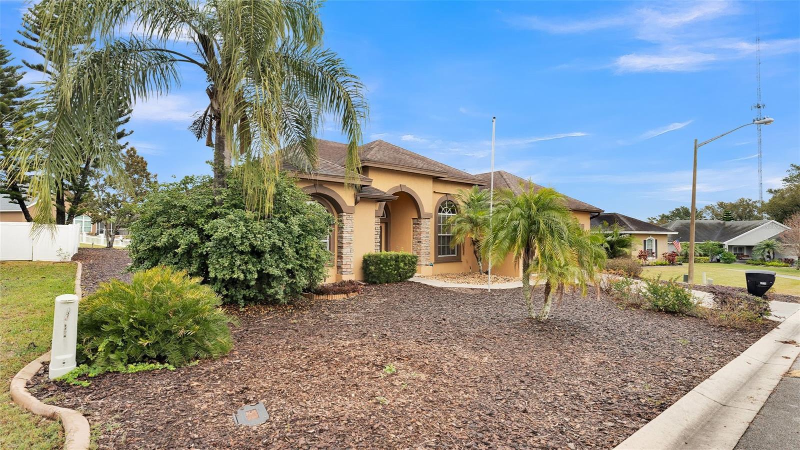 6714 HIGHLANDS CREEK LOOP, LAKELAND, FL, 33813