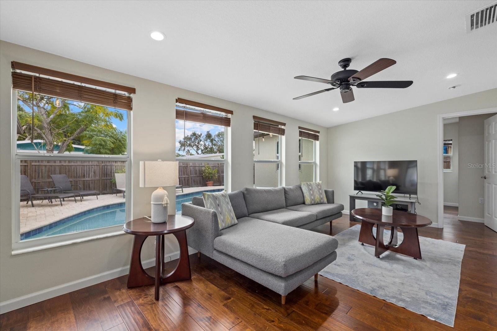 330 CARUSO PL, SARASOTA, FL, 34237