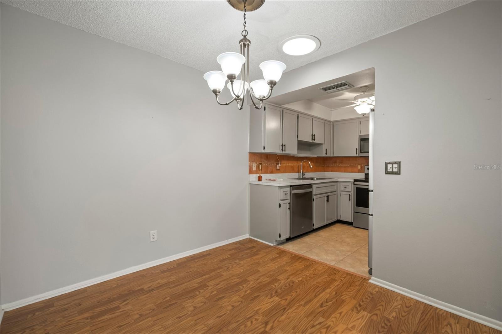 2320 SHELLY DR #B, PALM HARBOR, FL, 34684