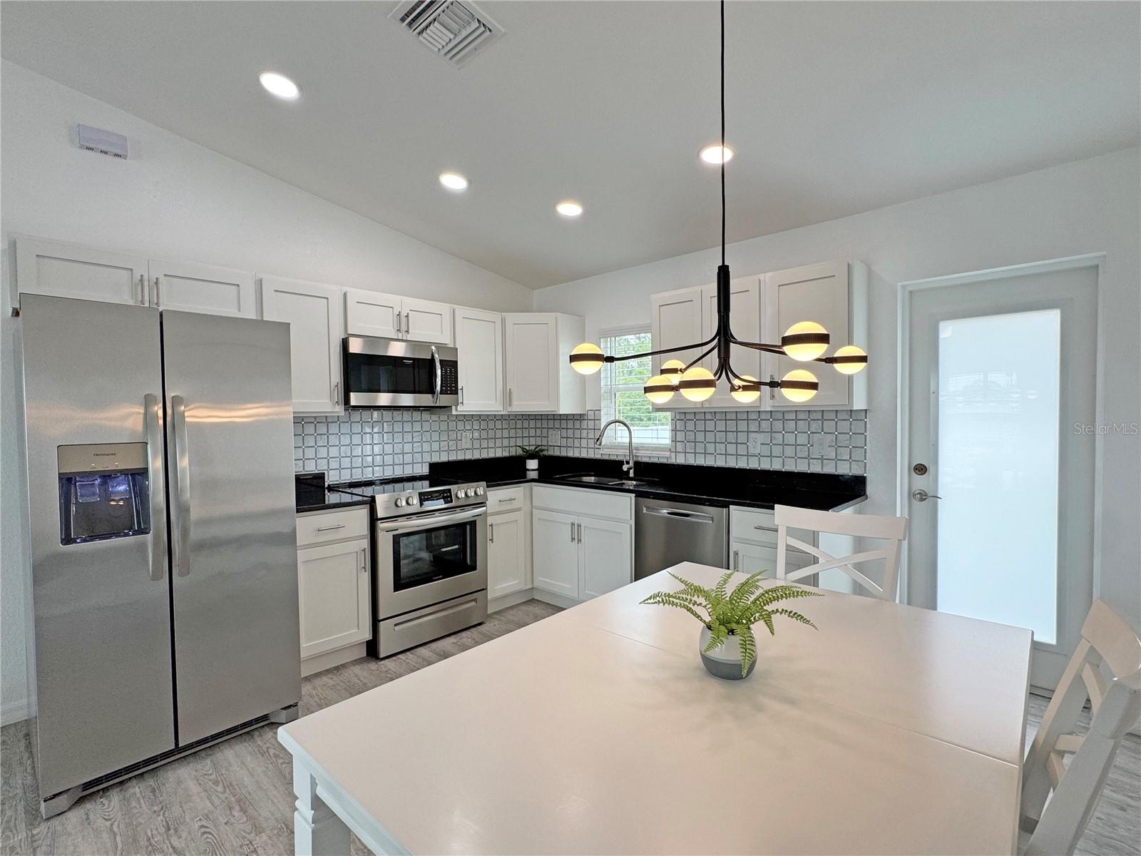 8044 MEMORY CIR, LABELLE, FL, 33935