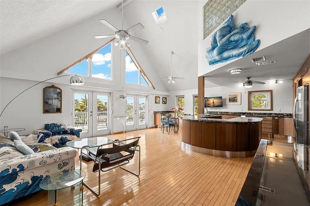 800 MISSOURI AVE, PALM HARBOR, FL, 34683