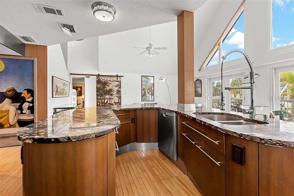 800 MISSOURI AVE, PALM HARBOR, FL, 34683