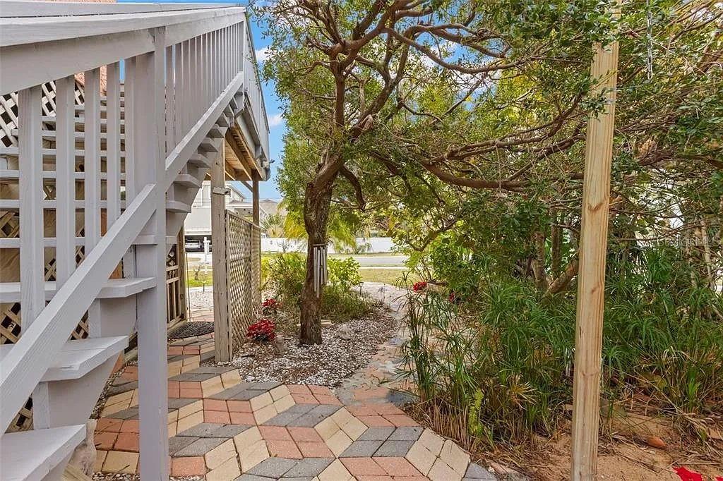 800 MISSOURI AVE, PALM HARBOR, FL, 34683