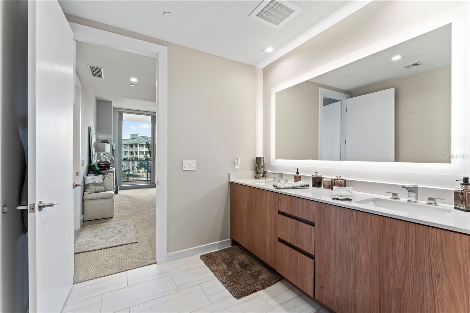 5120 MARINA WAY #2208, TAMPA, FL, 33611