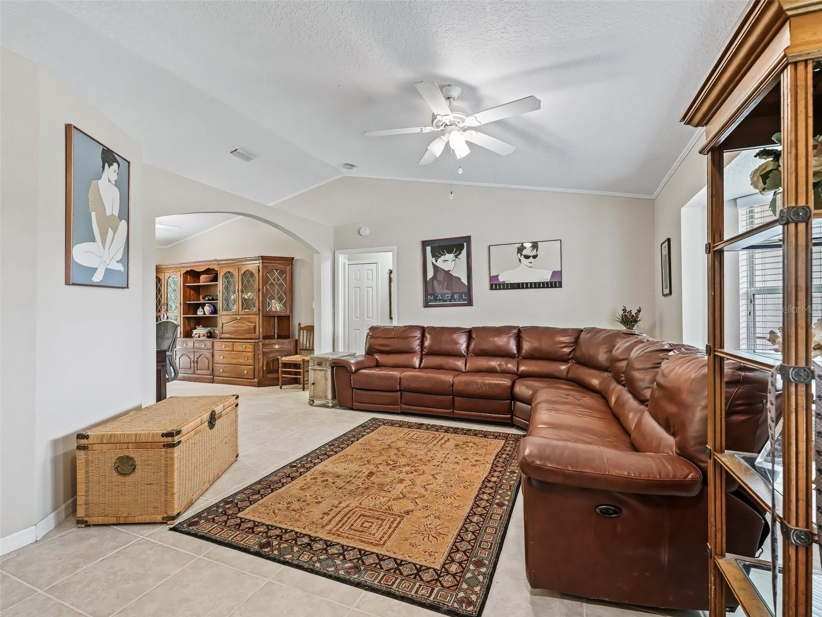 39727 REDBUD RD, LADY LAKE, FL, 32159