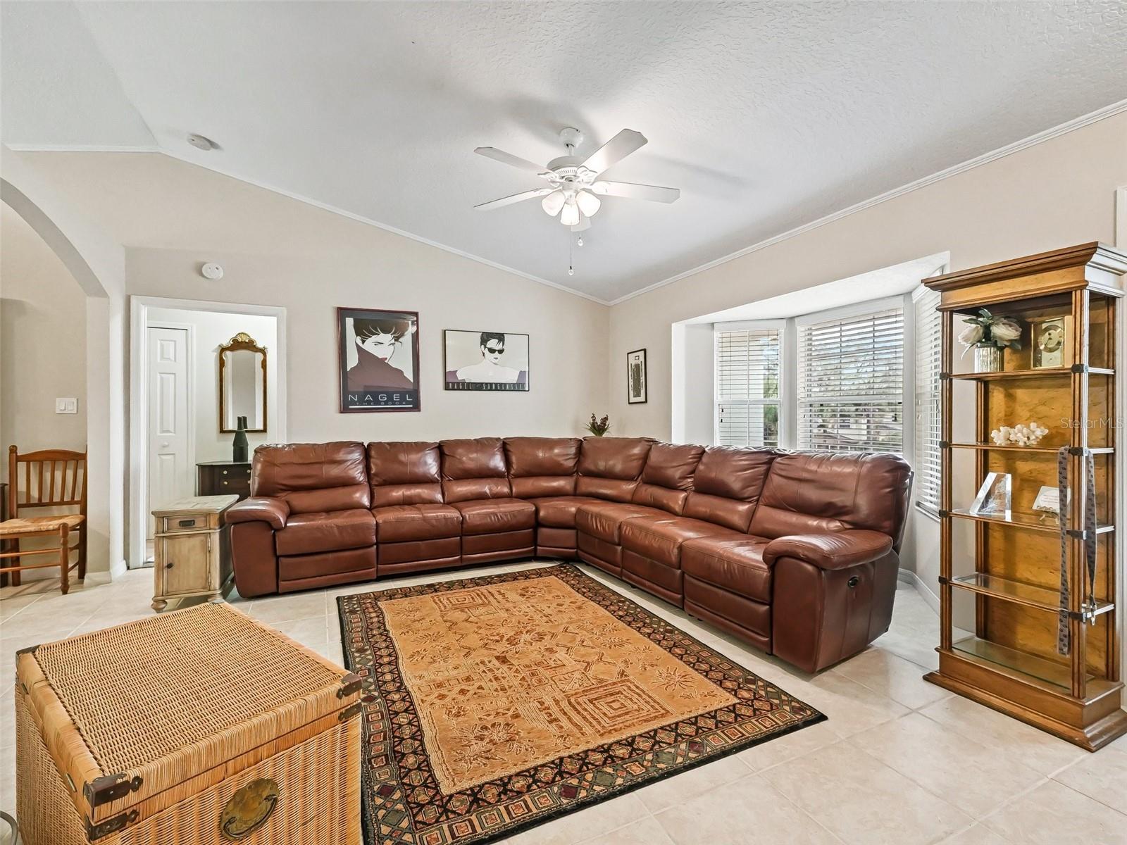39727 REDBUD RD, LADY LAKE, FL, 32159