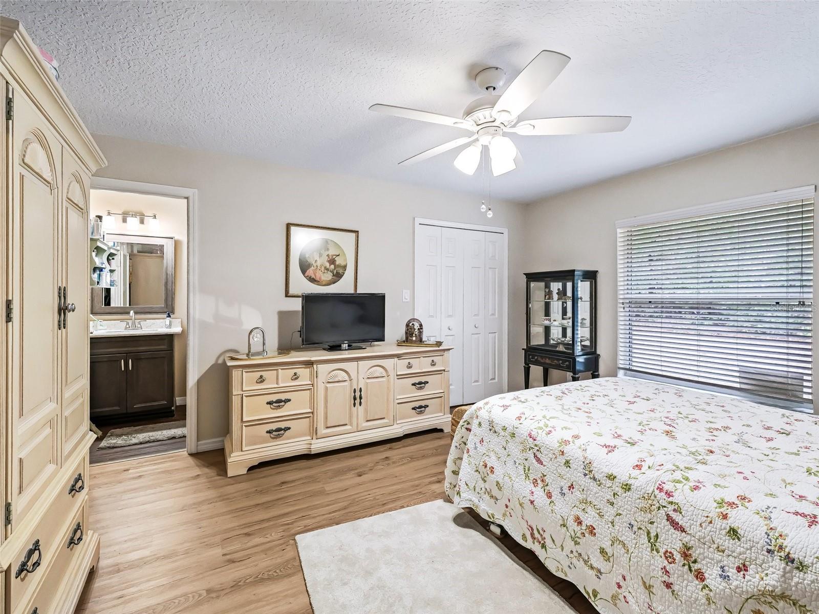 39727 REDBUD RD, LADY LAKE, FL, 32159