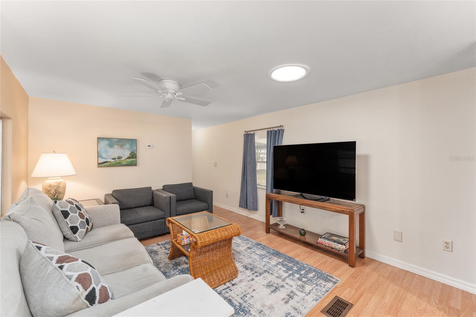807 MAPLE LN, THE VILLAGES, FL, 32159