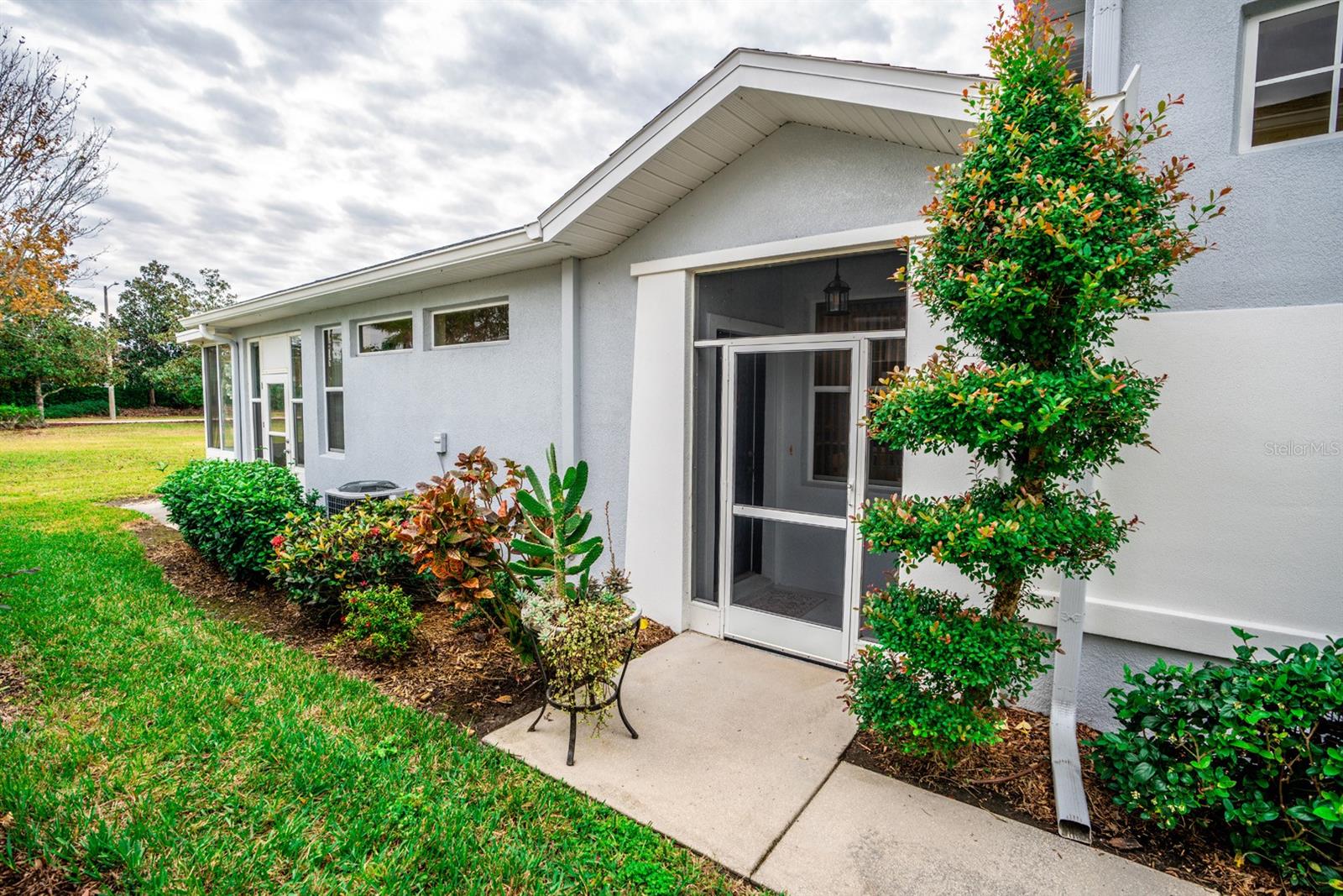1211 LYNDHURST GREENS DR, SUN CITY CENTER, FL, 33573