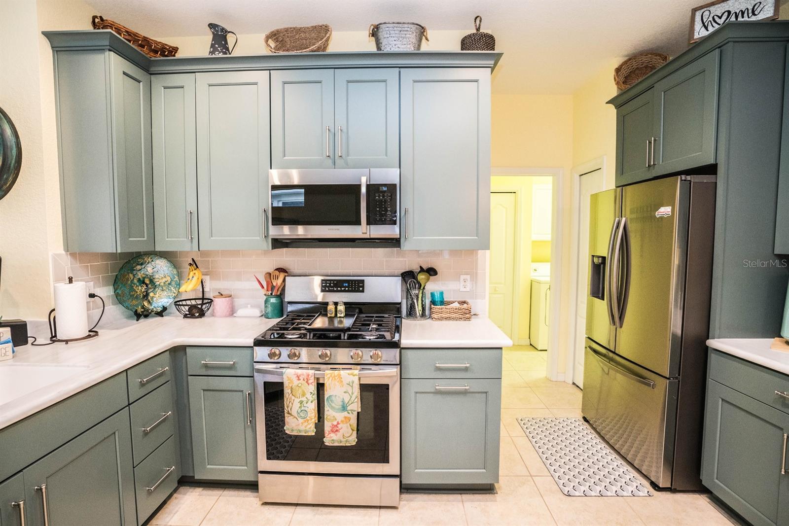 1211 LYNDHURST GREENS DR, SUN CITY CENTER, FL, 33573