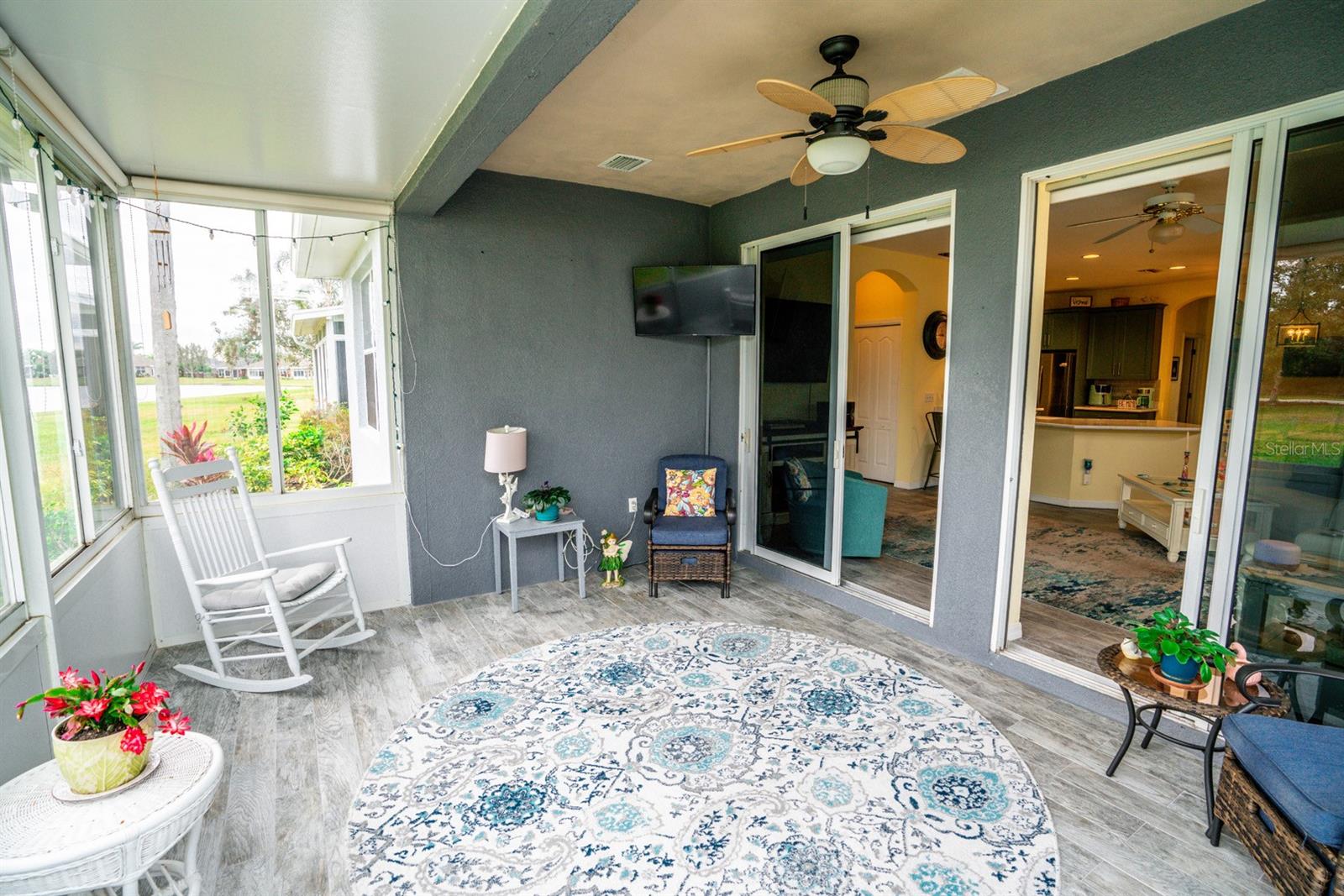 1211 LYNDHURST GREENS DR, SUN CITY CENTER, FL, 33573