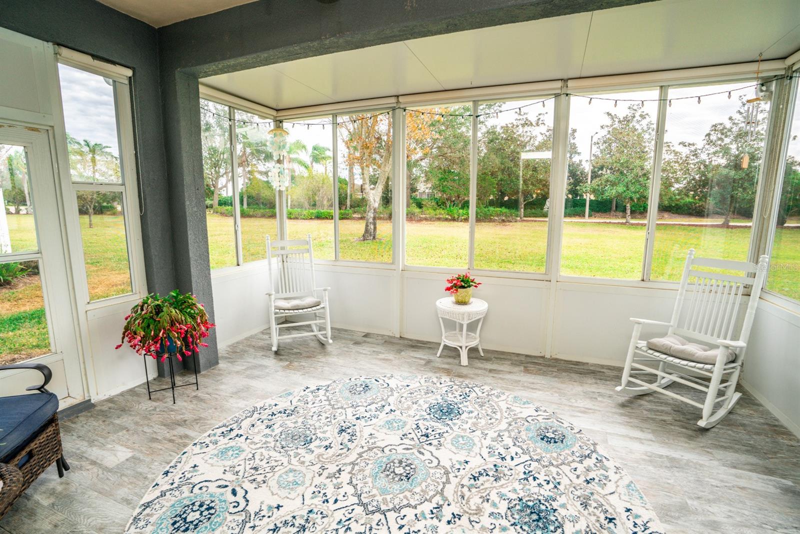 1211 LYNDHURST GREENS DR, SUN CITY CENTER, FL, 33573