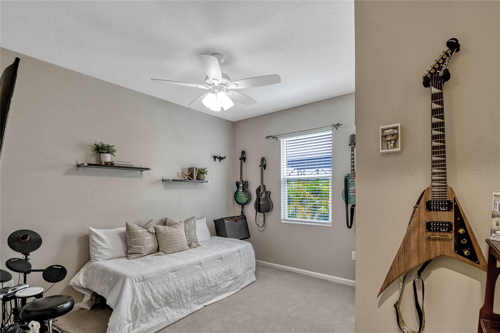 10161 SPRING LAKE DR, CLERMONT, FL, 34711