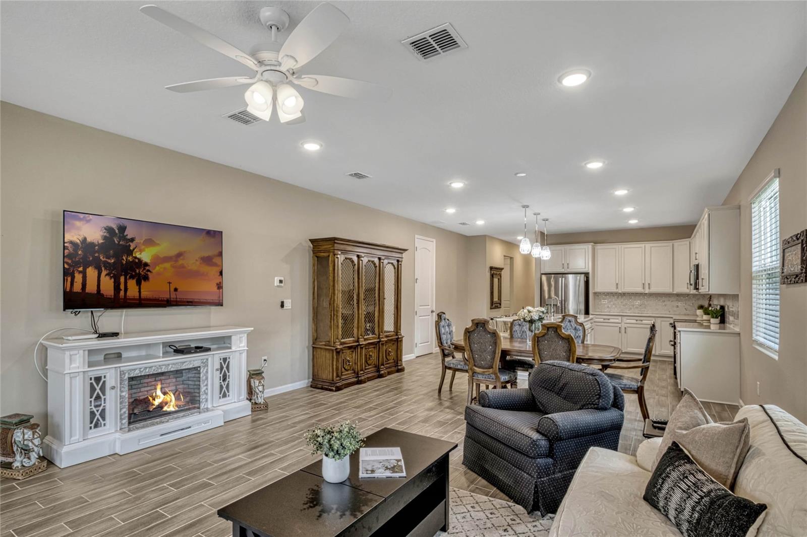 10161 SPRING LAKE DR, CLERMONT, FL, 34711
