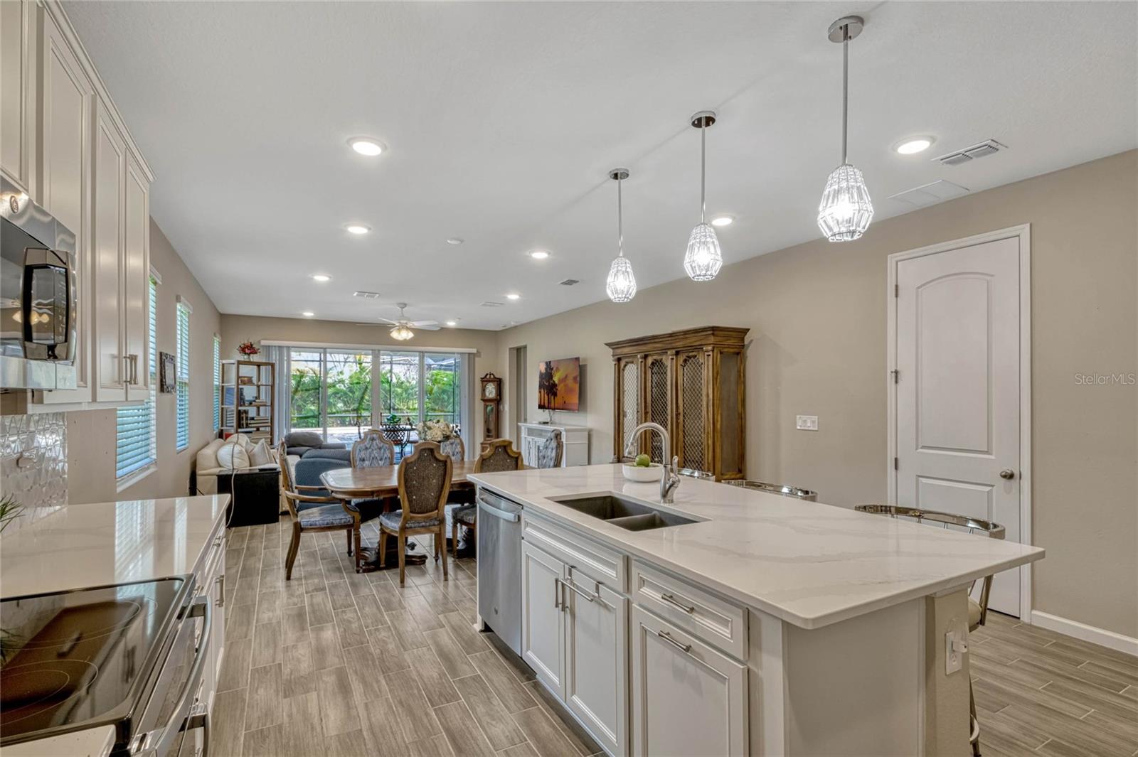 10161 SPRING LAKE DR, CLERMONT, FL, 34711