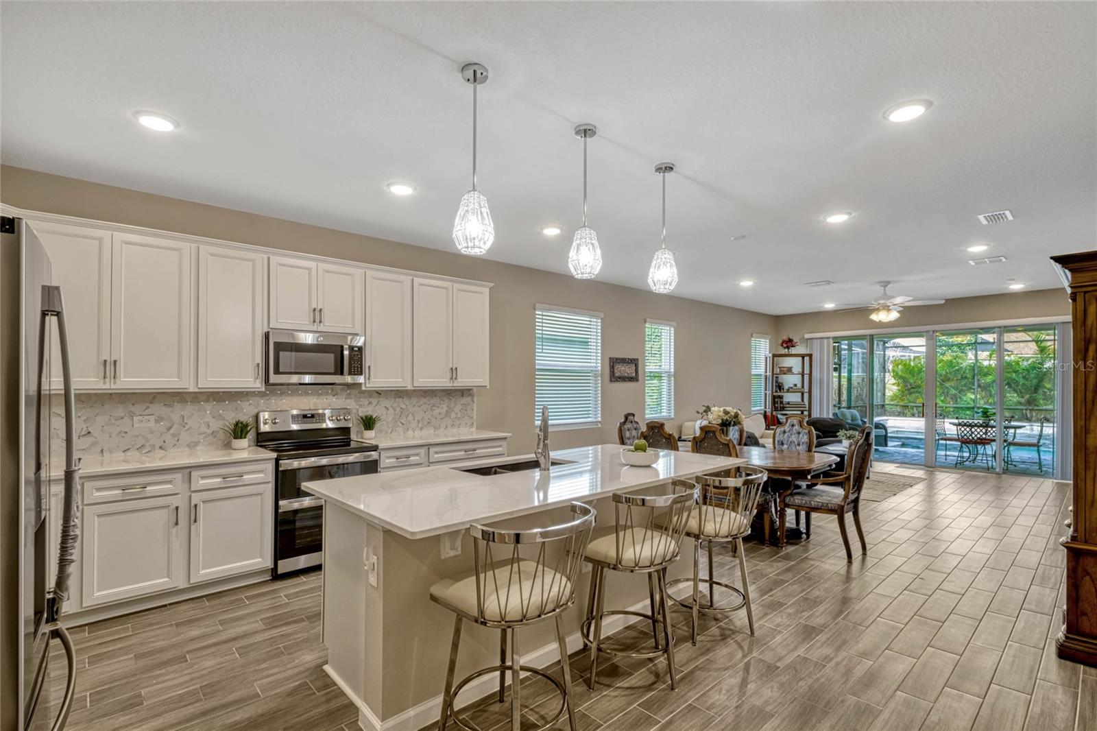 10161 SPRING LAKE DR, CLERMONT, FL, 34711