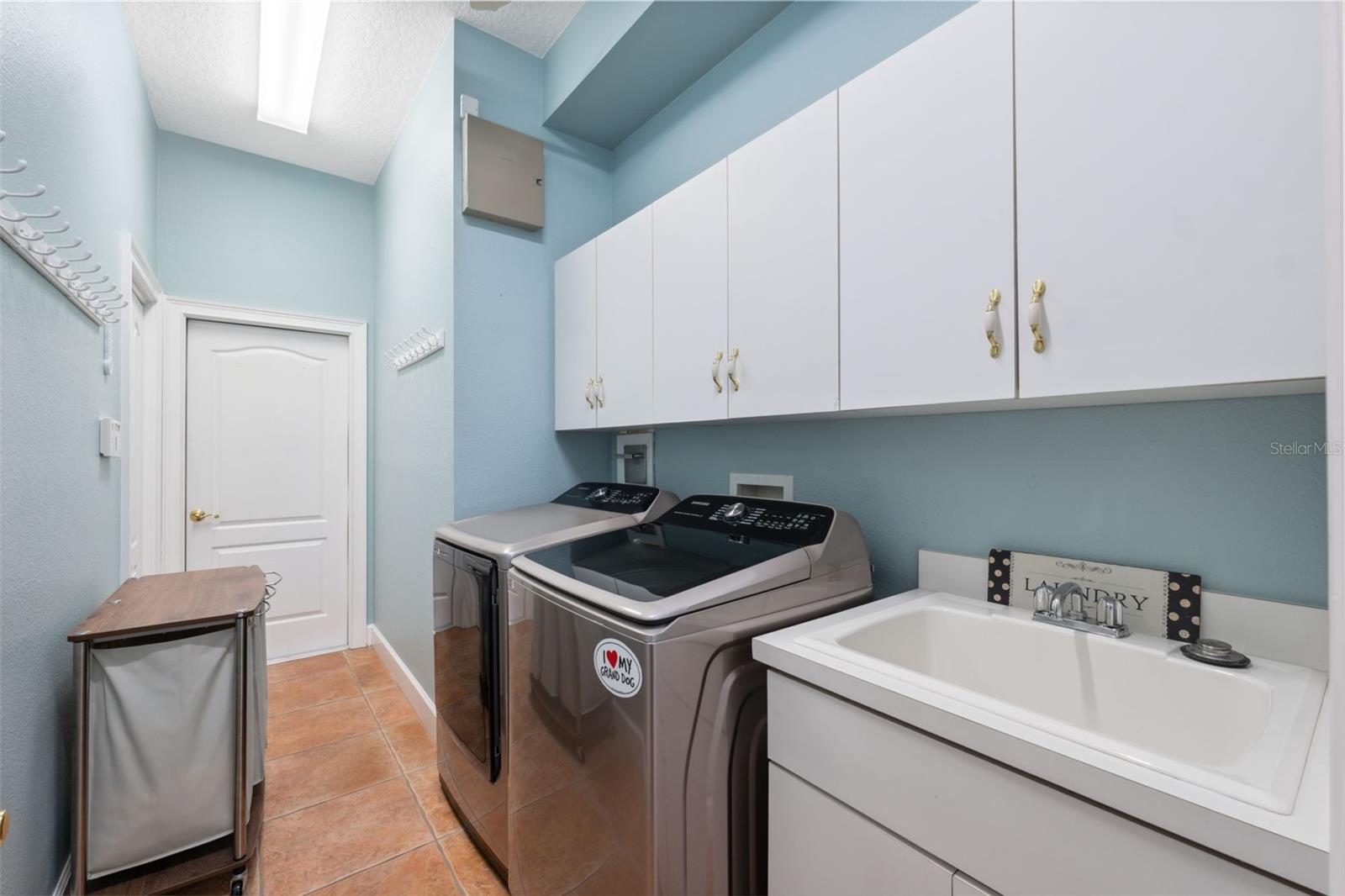 9090 ALEXANDRIA DR, WEEKI WACHEE, FL, 34613