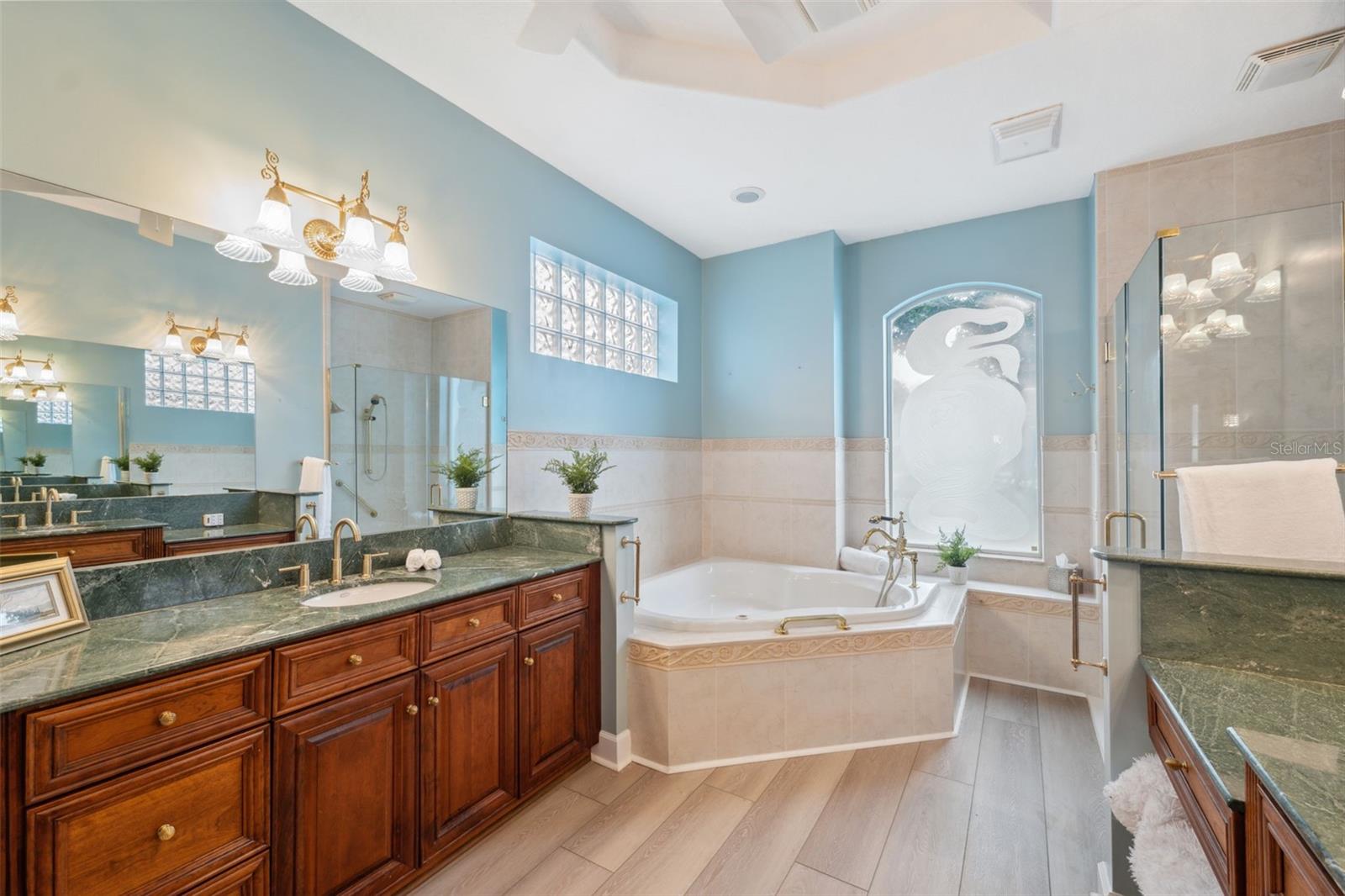 9090 ALEXANDRIA DR, WEEKI WACHEE, FL, 34613