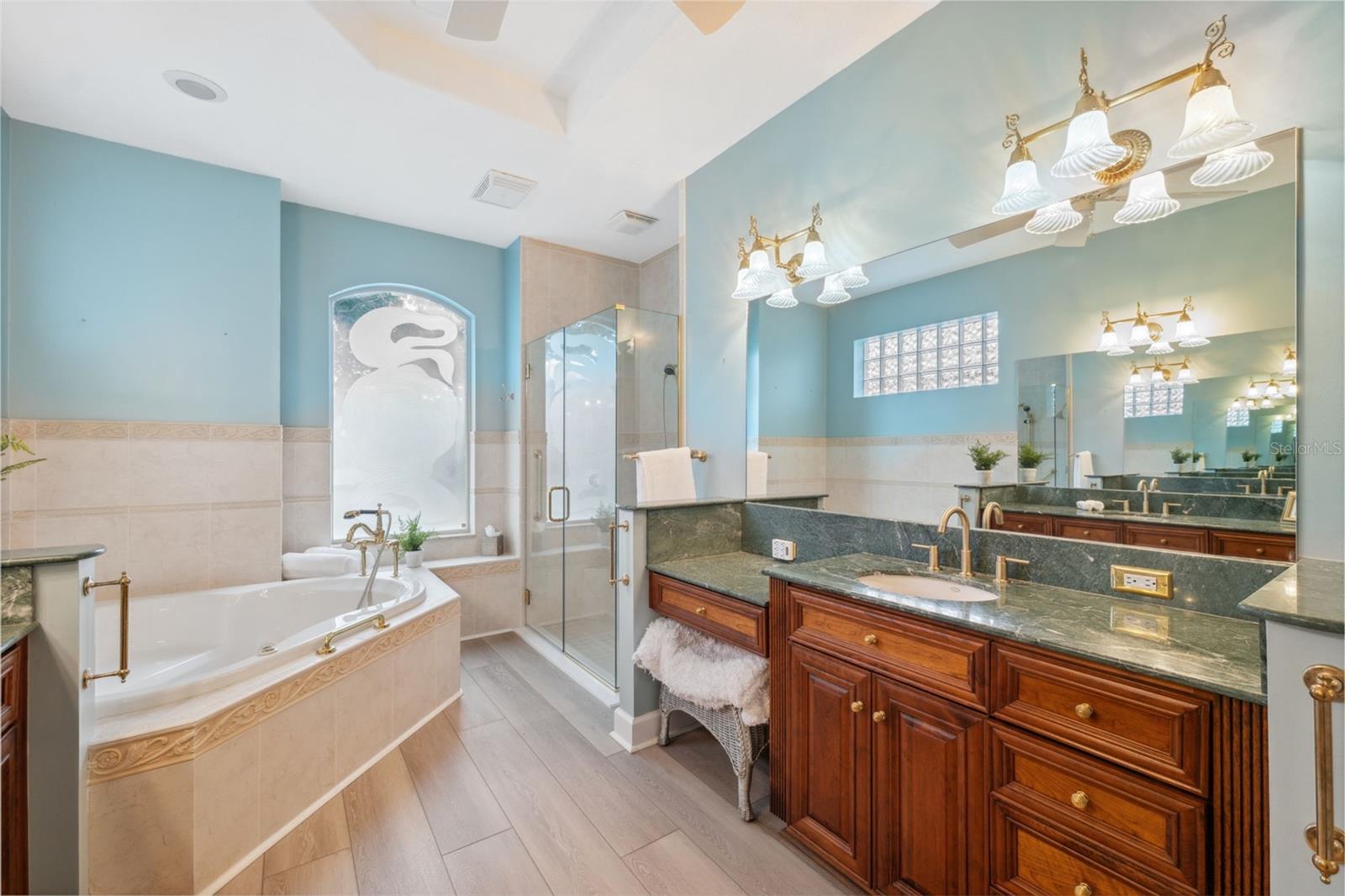 9090 ALEXANDRIA DR, WEEKI WACHEE, FL, 34613