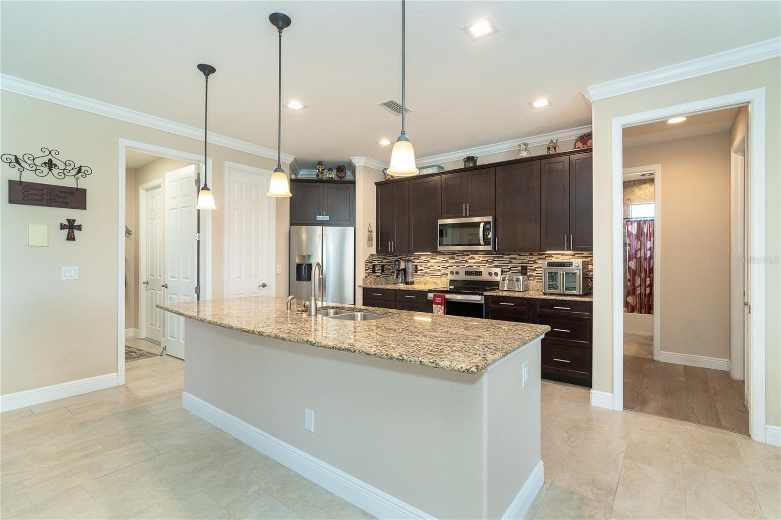 214 W PINE VALLEY LN, ROTONDA WEST, FL, 33947