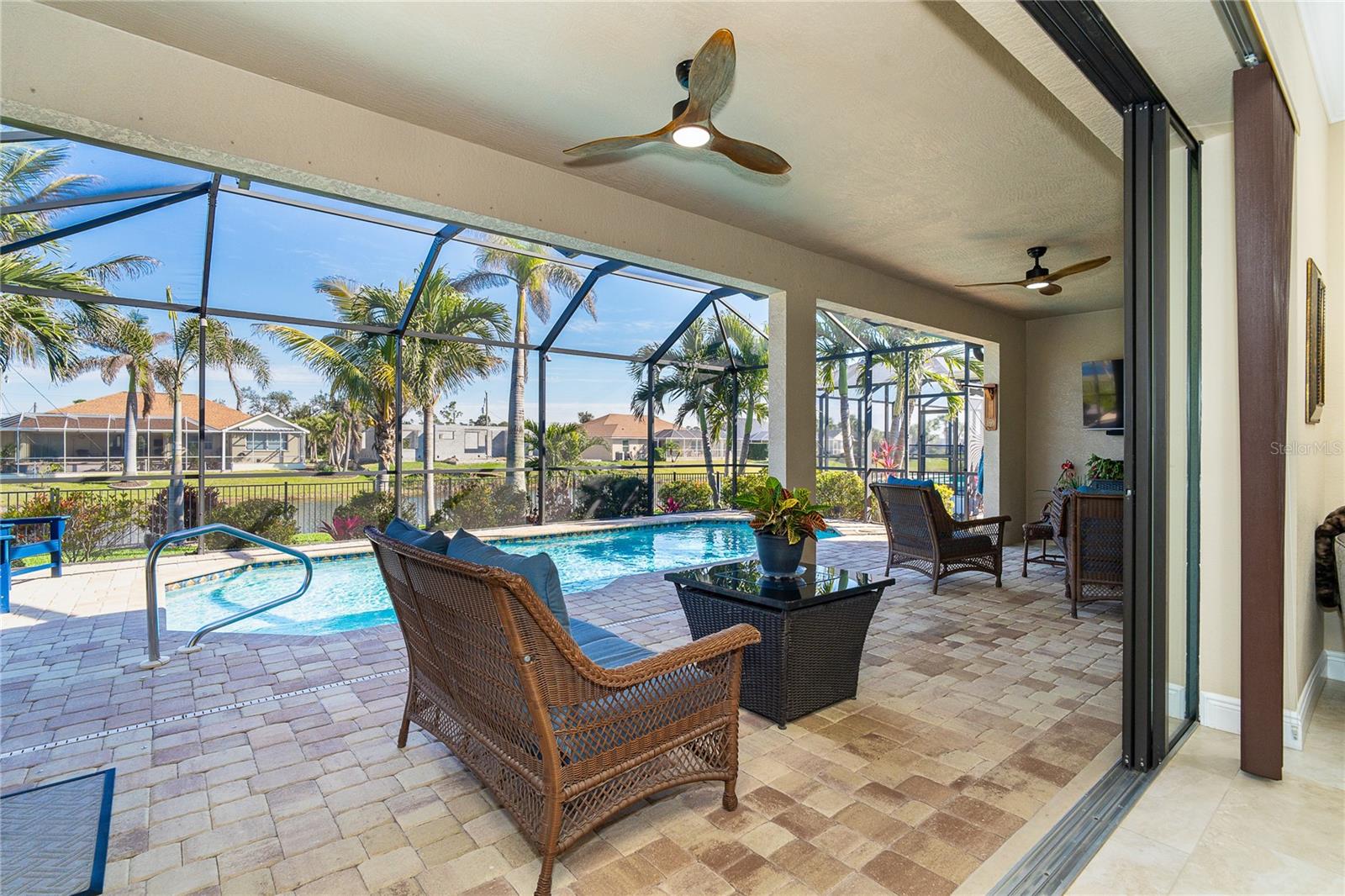 214 W PINE VALLEY LN, ROTONDA WEST, FL, 33947