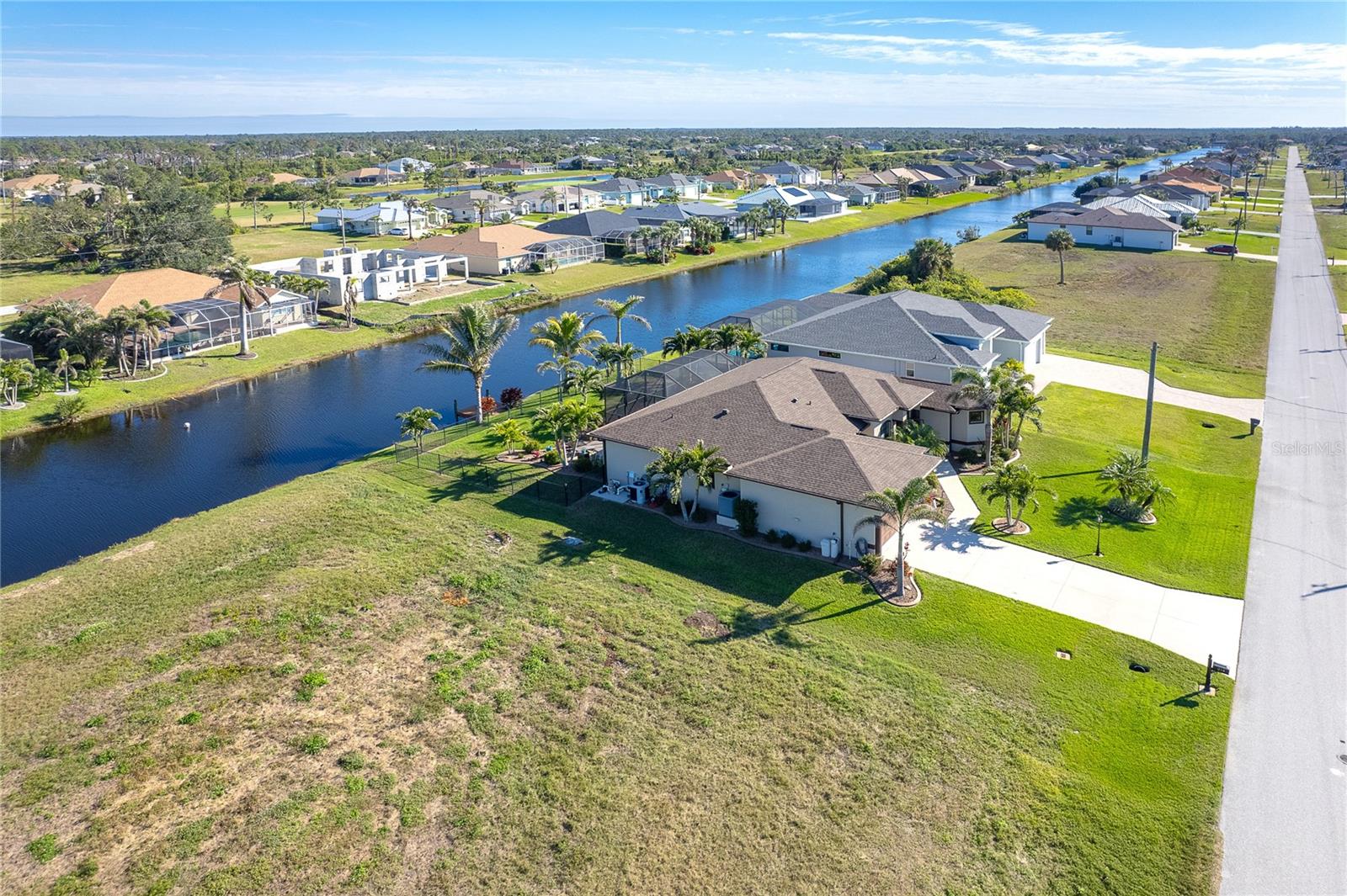 214 W PINE VALLEY LN, ROTONDA WEST, FL, 33947
