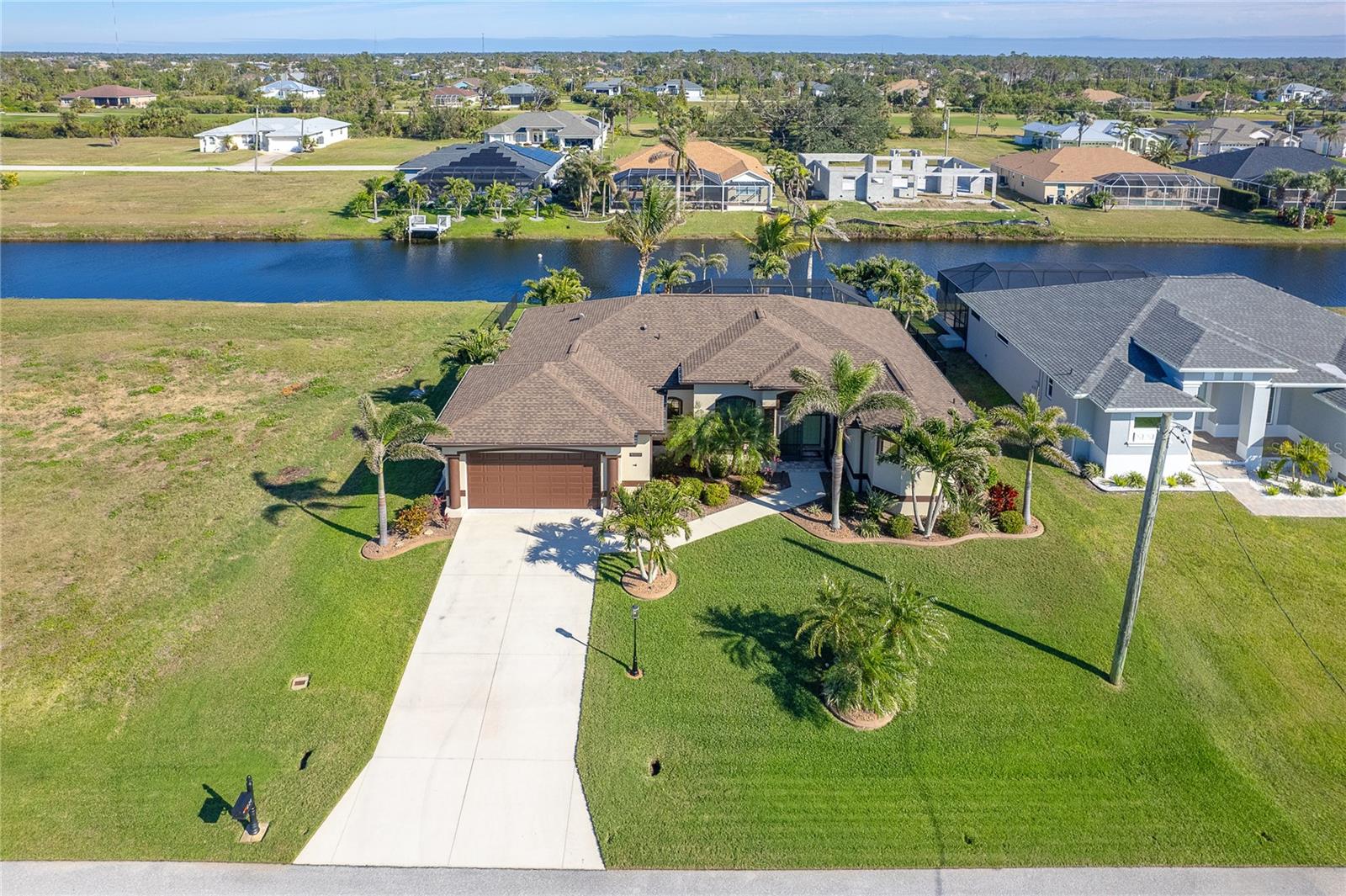 214 W PINE VALLEY LN, ROTONDA WEST, FL, 33947