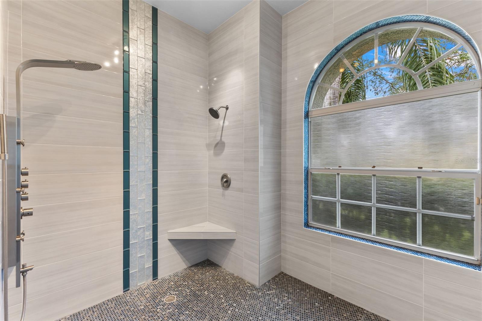 4337 WATERFORD LANDING DR, LUTZ, FL, 33558