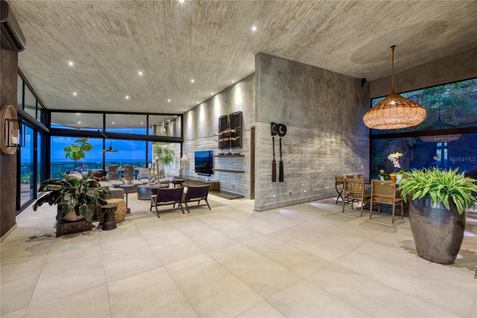 PR9111242 Property Photo