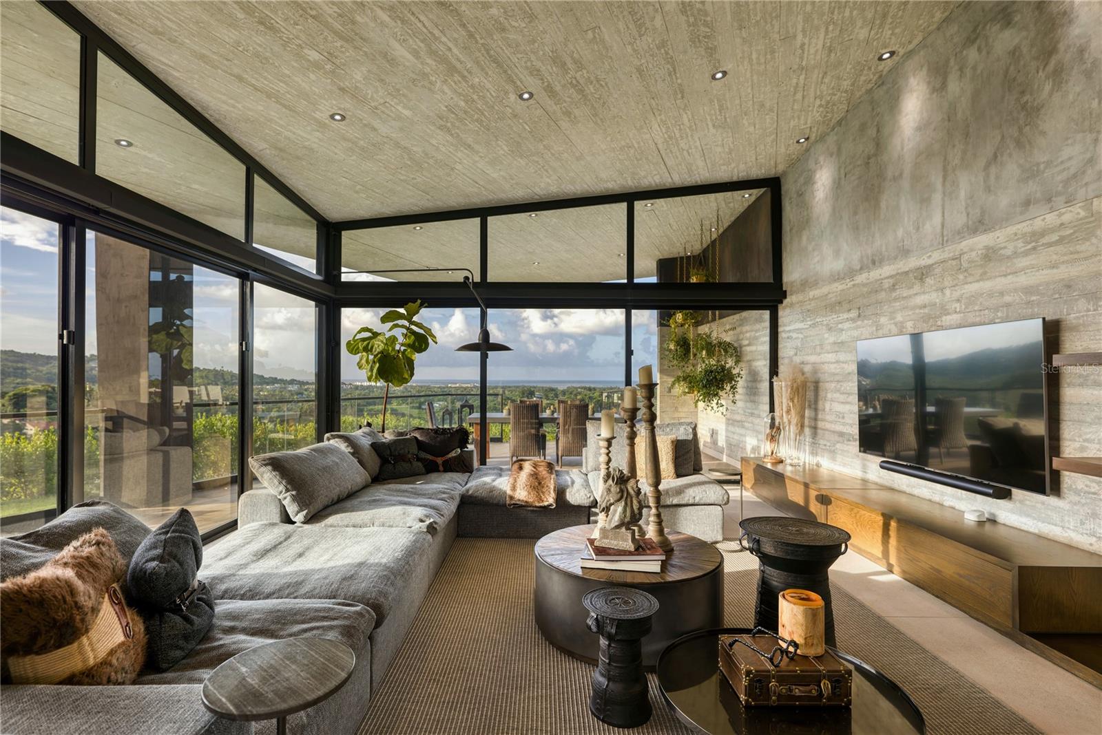 PR9111242 Property Photo