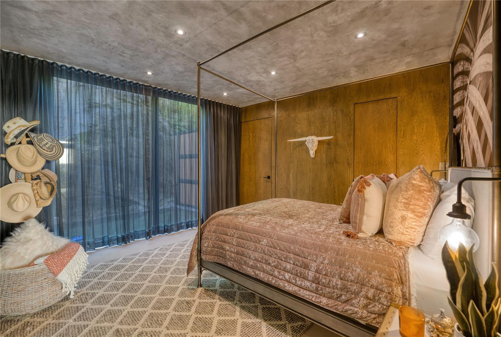 PR9111242 Property Photo