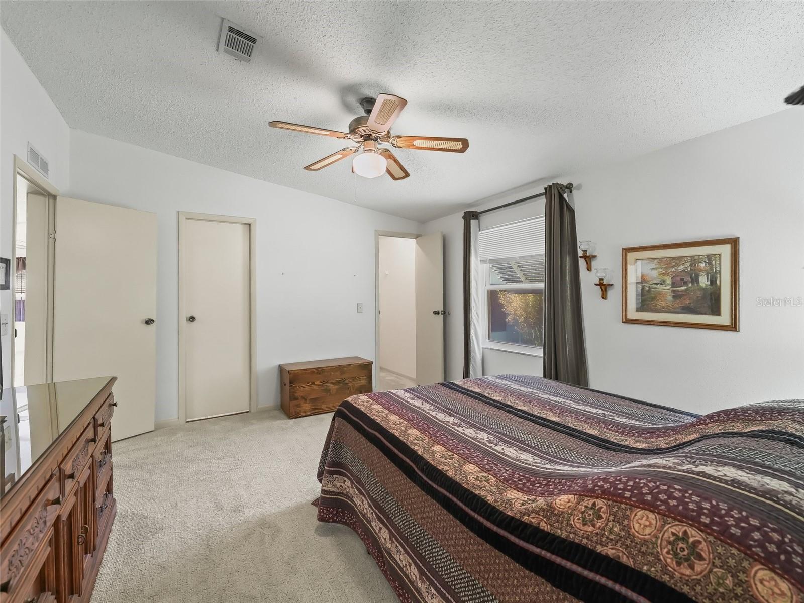 1303 E SCHWARTZ BLVD, THE VILLAGES, FL, 32159