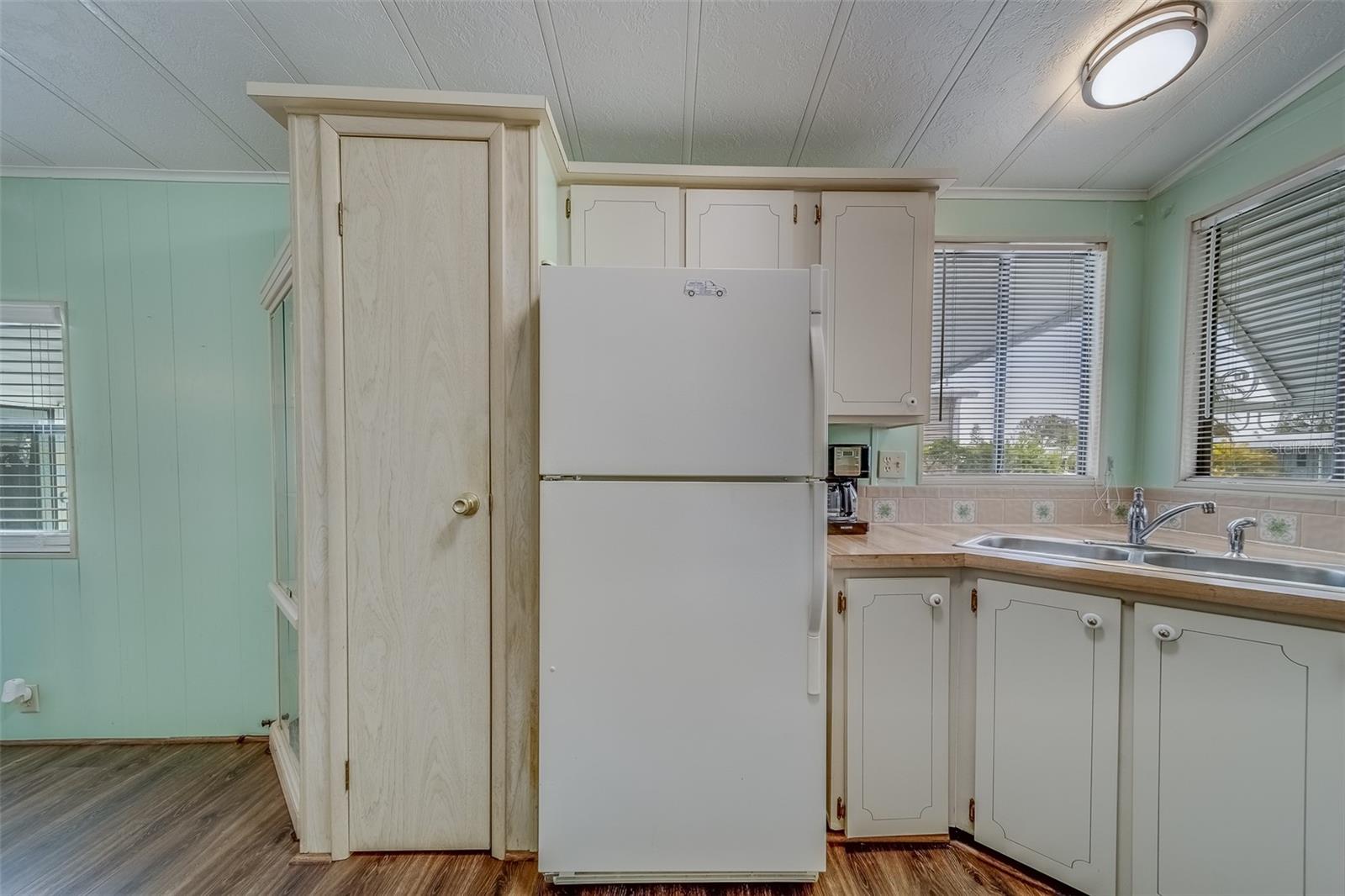 148 GULL AIRE BLVD, OLDSMAR, FL, 34677