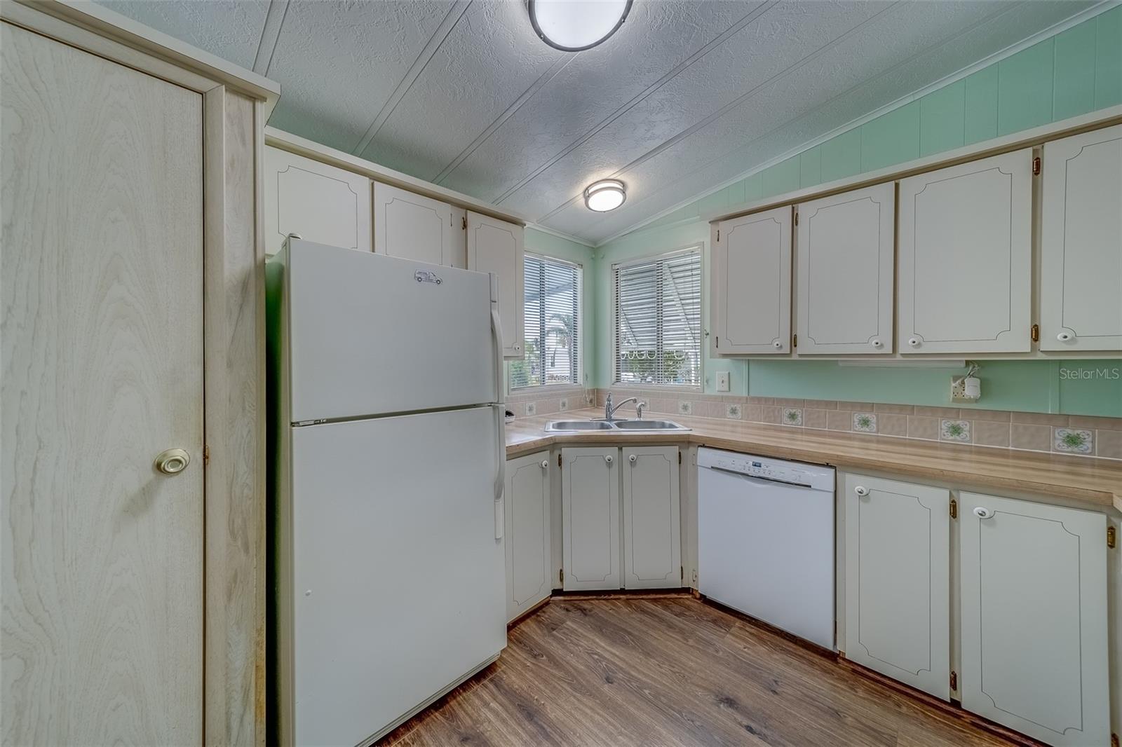 148 GULL AIRE BLVD, OLDSMAR, FL, 34677