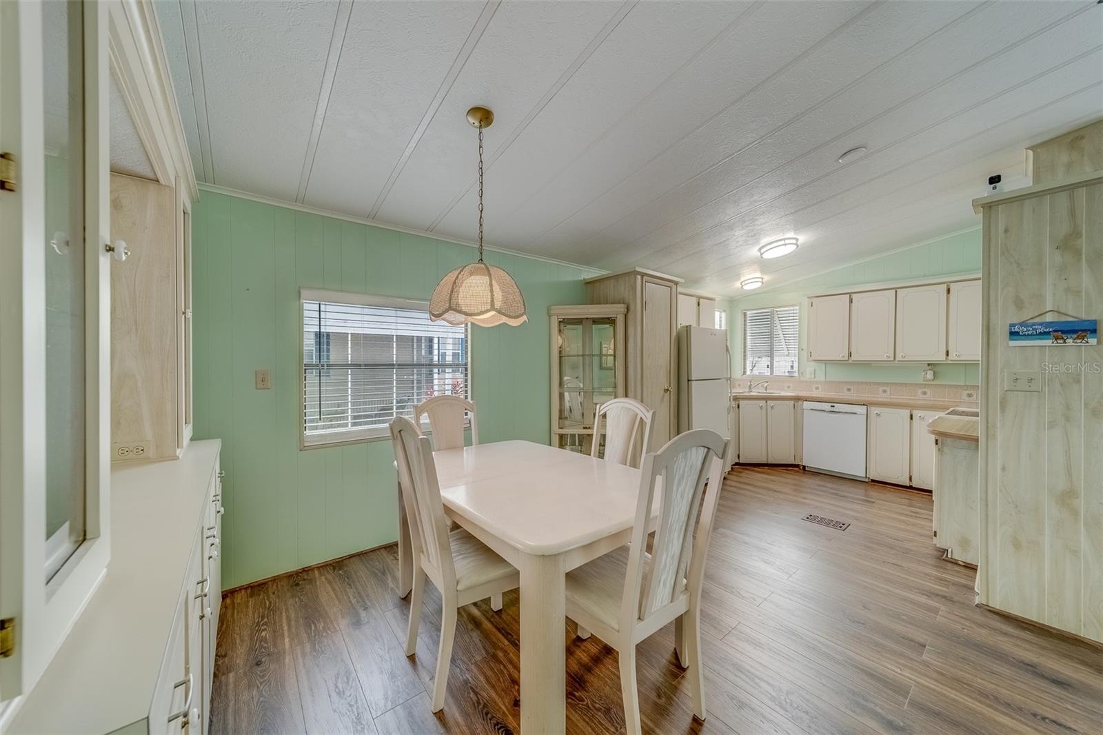 148 GULL AIRE BLVD, OLDSMAR, FL, 34677