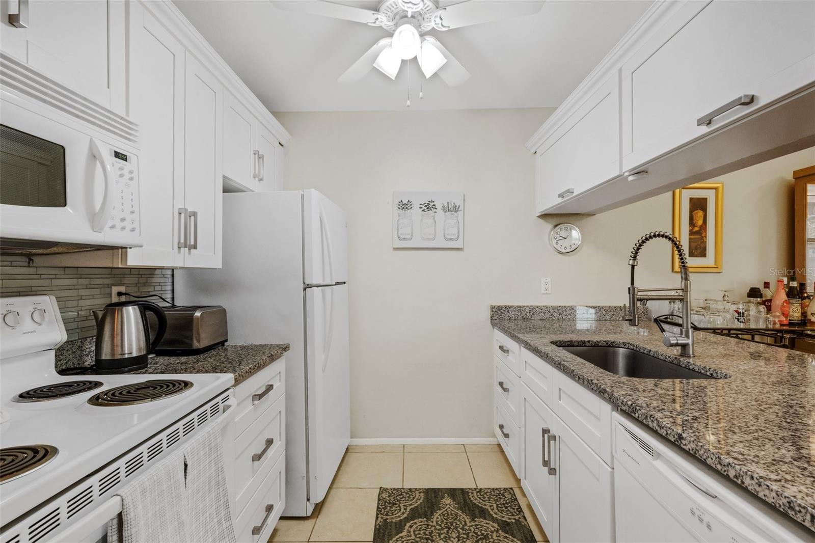 3815 59TH AVE W #3815, BRADENTON, FL, 34210