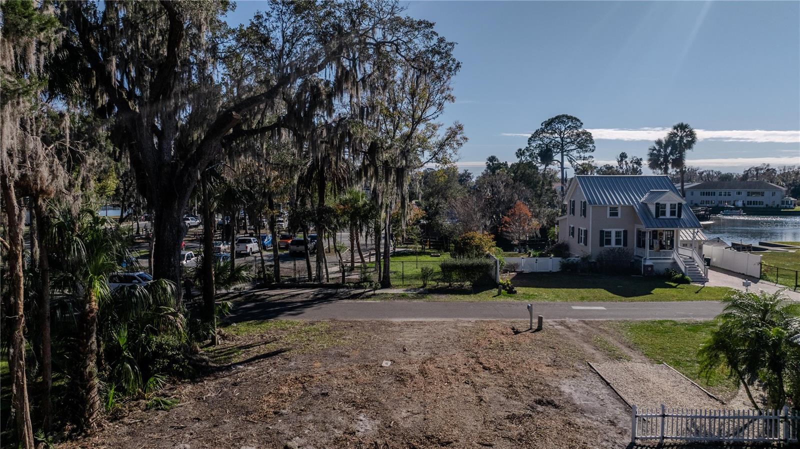 27 NE 2ND ST, CRYSTAL RIVER, FL, 34429
