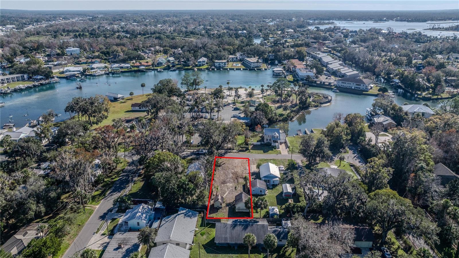 27 NE 2ND ST, CRYSTAL RIVER, FL, 34429