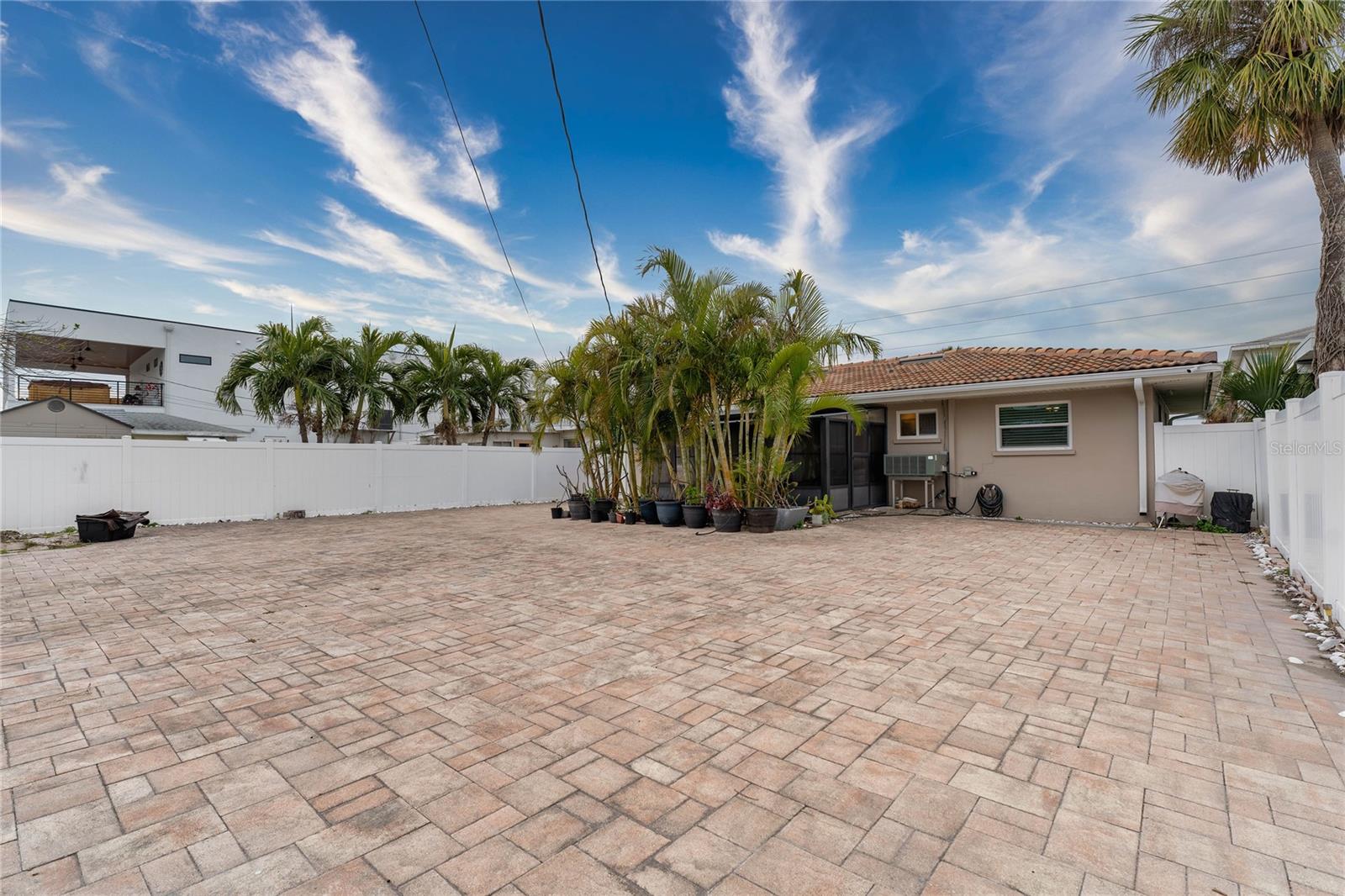 809 MANDALAY AVE, CLEARWATER BEACH, FL, 33767