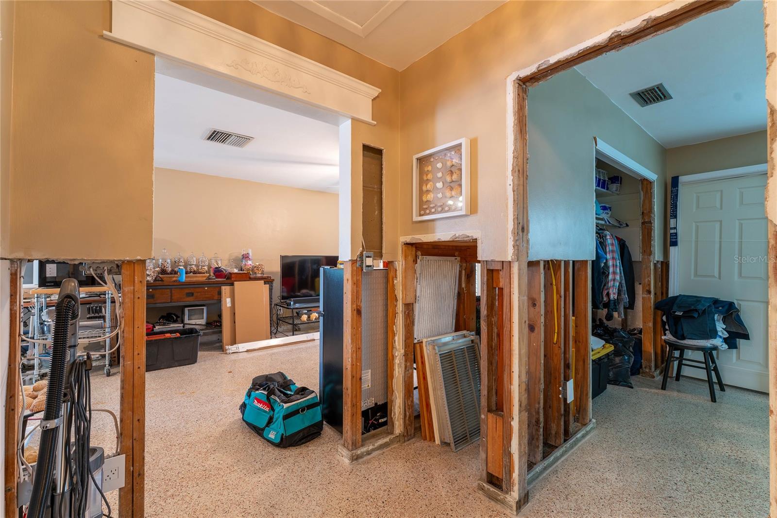 809 MANDALAY AVE, CLEARWATER BEACH, FL, 33767