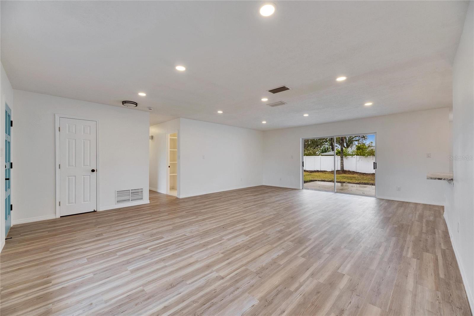 2901 FORESTWOOD DR, SEFFNER, FL, 33584
