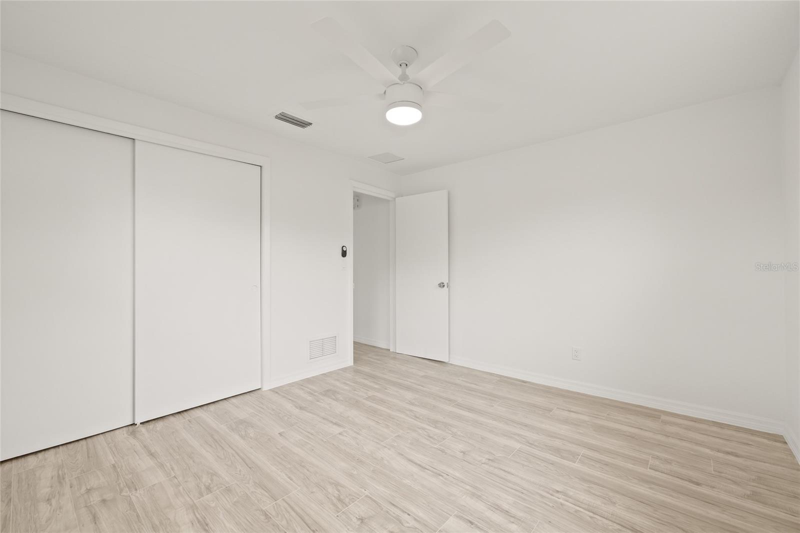 2255 S LAGOON CIR, CLEARWATER, FL, 33765