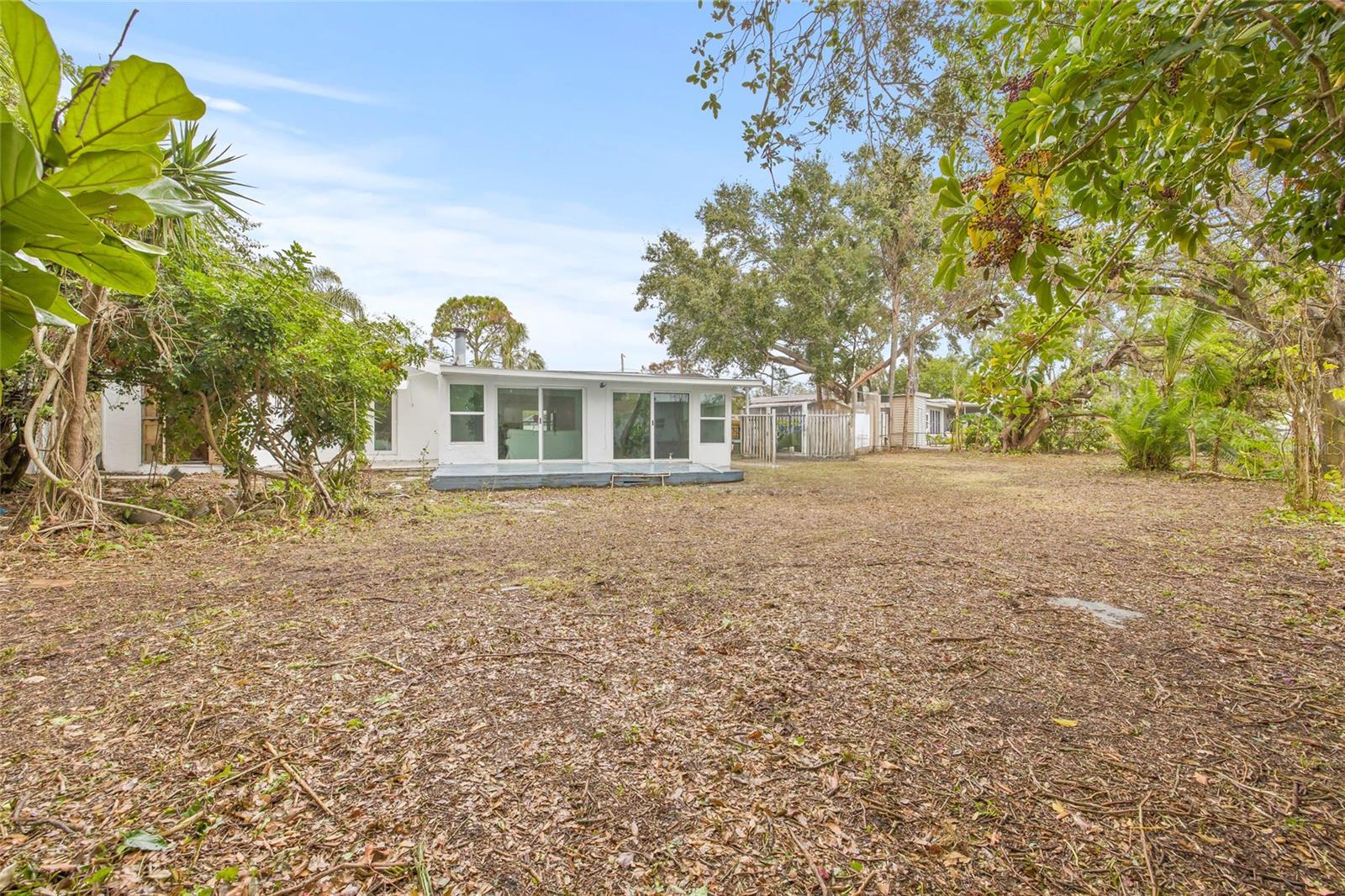 2255 S LAGOON CIR, CLEARWATER, FL, 33765