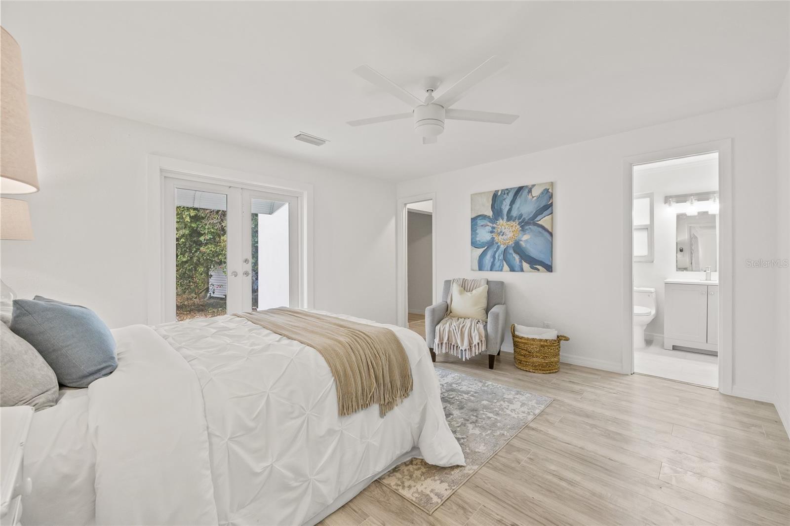 2255 S LAGOON CIR, CLEARWATER, FL, 33765