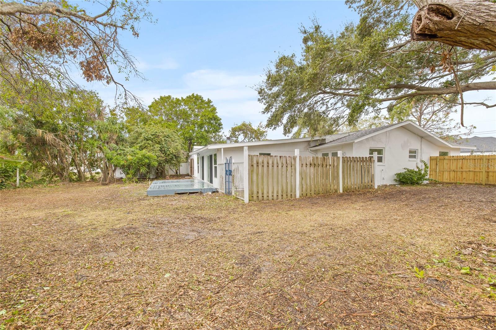 2255 S LAGOON CIR, CLEARWATER, FL, 33765