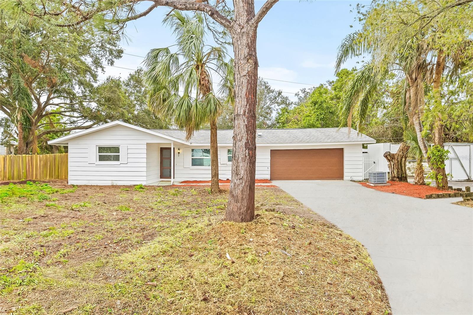 2255 S LAGOON CIR, CLEARWATER, FL, 33765