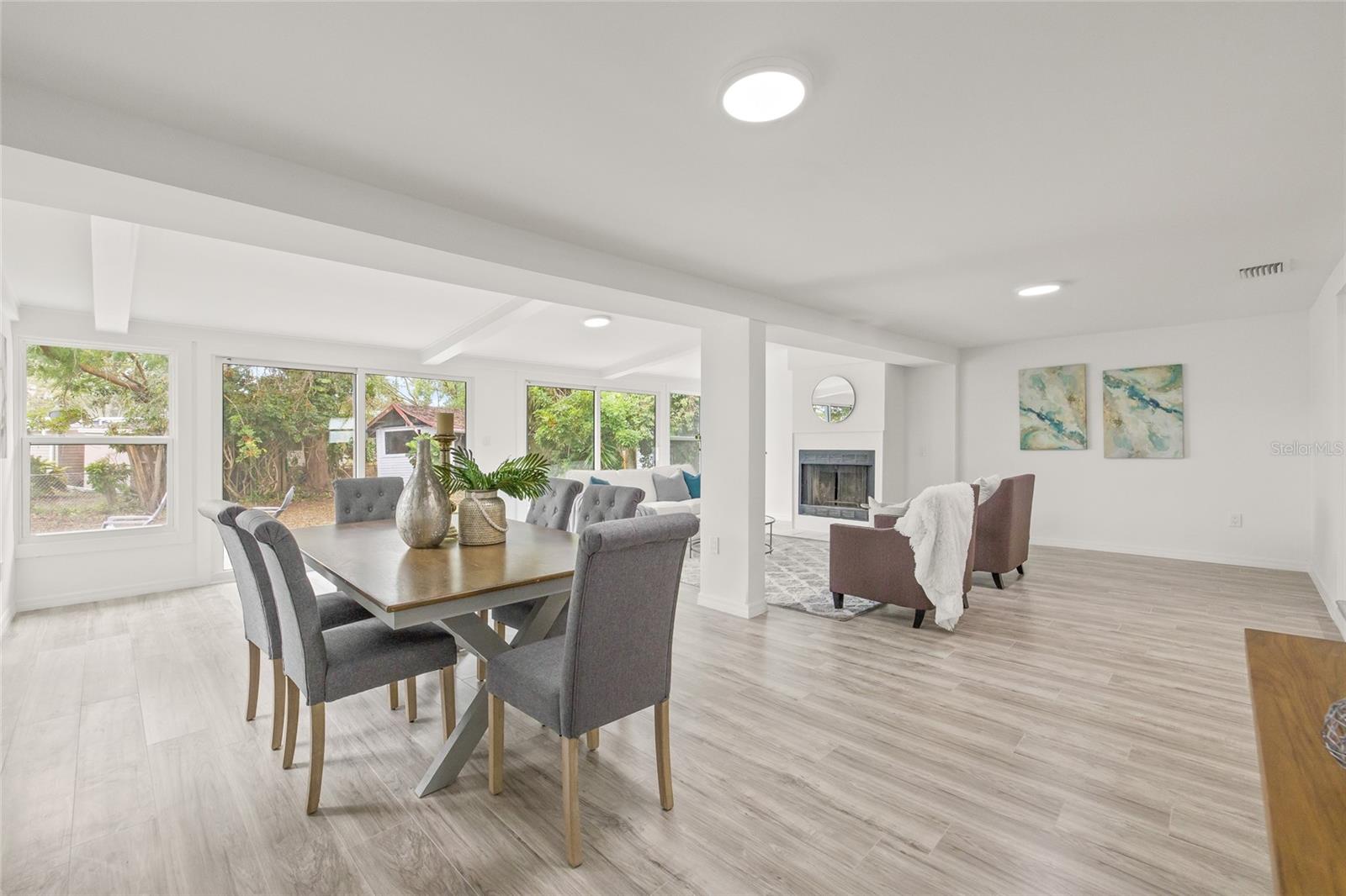 2255 S LAGOON CIR, CLEARWATER, FL, 33765