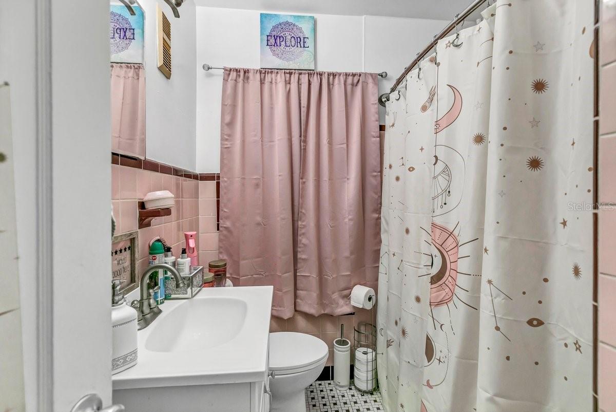 10819 NAVAJO DR, ST PETERSBURG, FL, 33708