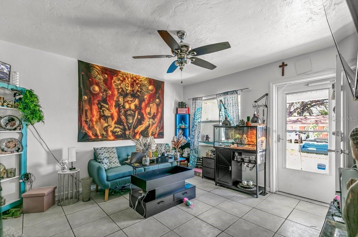 10819 NAVAJO DR, ST PETERSBURG, FL, 33708